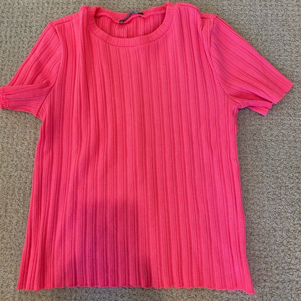 Neon pink short sleeve top
